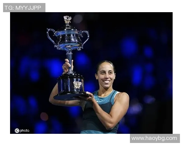 足球巨星高举金色奖杯深情亲吻展现荣耀与梦想瞬间 足球巨星高举金色奖杯深情亲吻展现荣耀与梦想瞬间