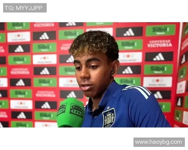 18岁足球新星颜值与才华兼备 他被誉为最帅球员引领未来风潮 18岁足球新星颜值与才华兼备 他被誉为最帅球员引领未来风潮